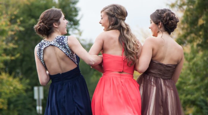 Awesome Outfits to Wear to a Wedding