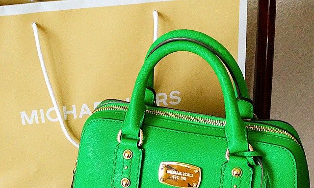 Try these Chic Vegan Handbags