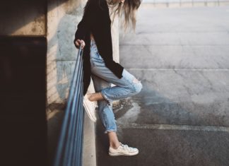 Say Hello to high-waisted pants this Spring