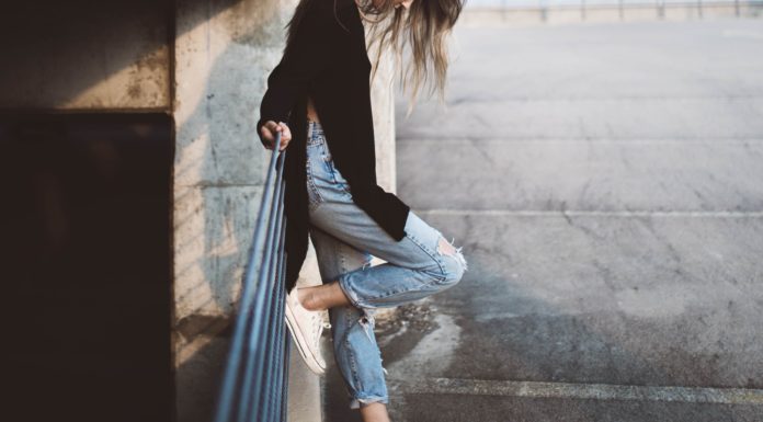 Say Hello to high-waisted pants this Spring