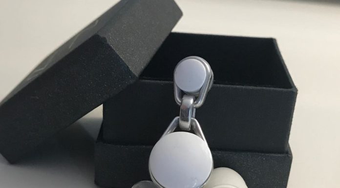 The Headphone Earrings Are Incredibly Stylish and Useful