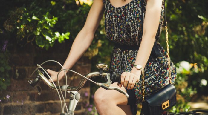 Little Black Purse is the Ultimate Accessory of Every Fashionista