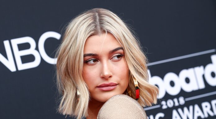 “Butterfly Bob” Haircut is Hollywood’s Latest Craze Hailey Baldwin at the Billboard Music Awards in 2018