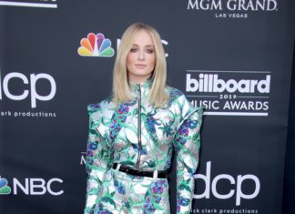 The Most Epic Looks from the Red-carpet of Billboard Music Awards