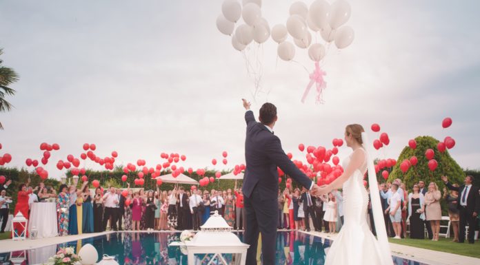 Mistakes to Avoid When Choosing a Wedding Guest Outfit