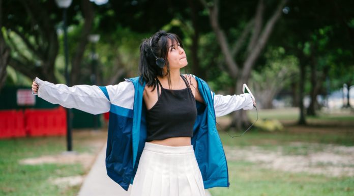 Here’s How to Do Athleisure, the Blogger Way