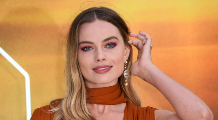 Margot Robbie Delivered the Ultimate Fashion Hack