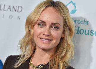 Amber Valletta Shows Us How To Get Glowy Skin