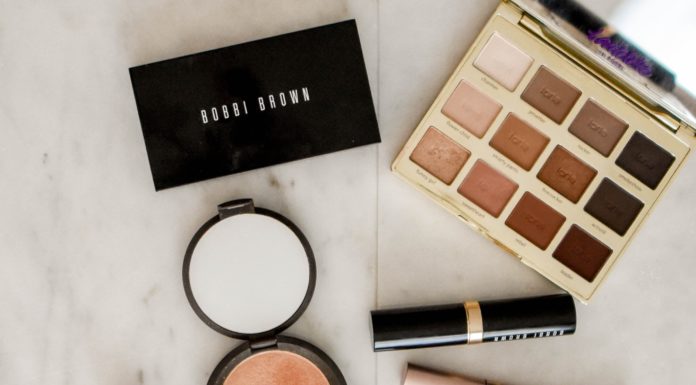 How to Apply Foundation Like a Pro Makeup