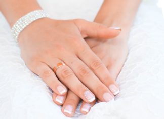 Classic French Manicures Are Back in Style