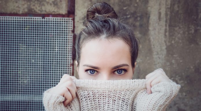 These Oversized Sweaters Are Perfect For the Fall