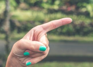 Pistachio Nails Are Your Perfect Choice For September