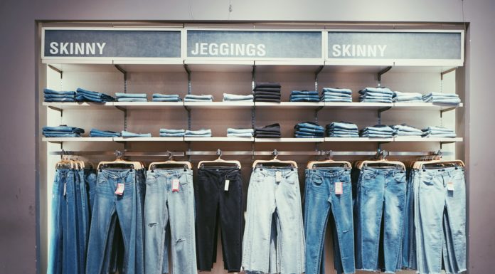 Shopping for Jeans? Stop Doing These Things!
