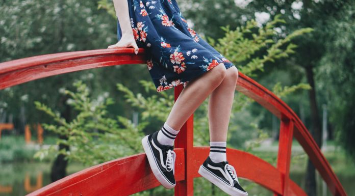 An Evening Outfit with Sneakers? Why Not!