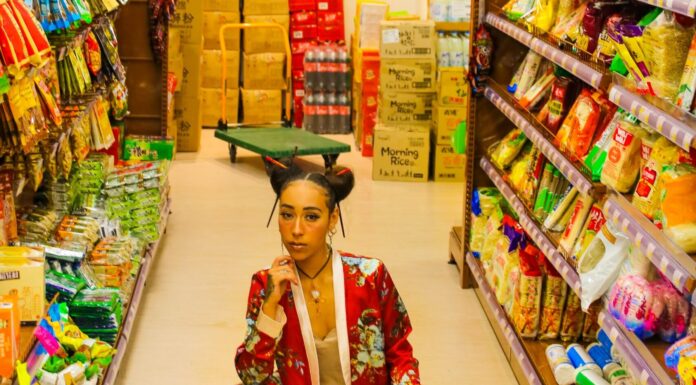 Three Ways to Effortlessly Style a Kimono Kimono