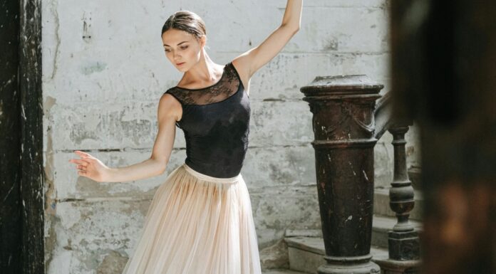 How to Create the Perfect Balletcore Look Balletcore