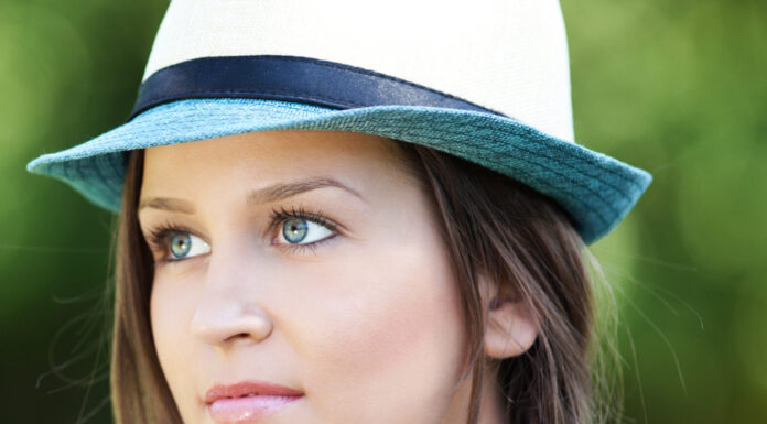 How to Do a Fishtail Braid Fishtail braid