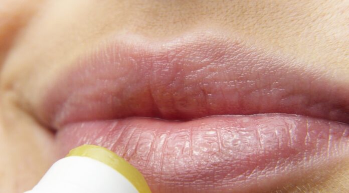 How Lip Plumping Glosses Really Work lips
