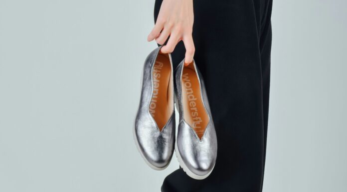 3 Flat Shoe Styles You Need in Your Wardrobe Ballet flats
