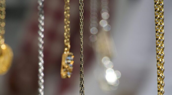 How to Mix Old and New Jewelry Pieces for a Stunning Look jewelry