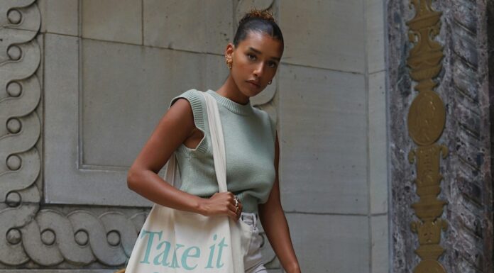 Should You Tuck in Your Shirt? Outfit