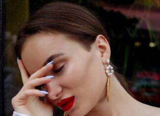 3 Things Worth Keeping in Mind When Styling Bold Statement Earrings Statement earrings