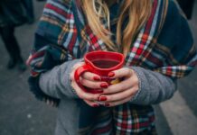 3 Tips & Tricks For Keeping Your Nails Healthy This Winter Nails in winter