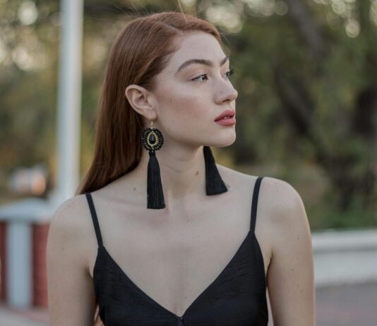 3 Chic Jewelry Trends for Fans of Maximalism Tassel earrings