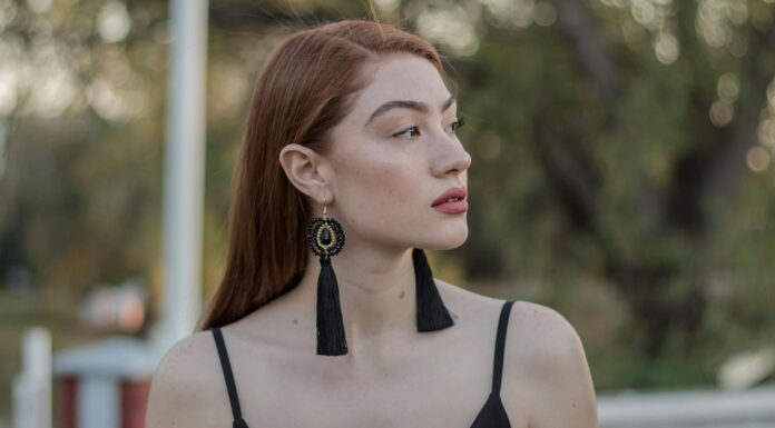 3 Chic Jewelry Trends for Fans of Maximalism Tassel earrings
